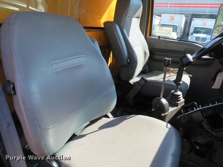 image for item DH1605 2004 Ford F750 Super Duty XL dump truck