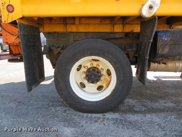 image for item DH1605 2004 Ford F750 Super Duty XL dump truck