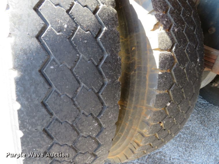 image for item DH1605 2004 Ford F750 Super Duty XL dump truck