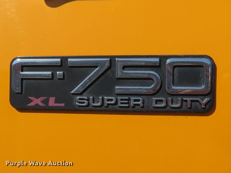 image for item DH1605 2004 Ford F750 Super Duty XL dump truck