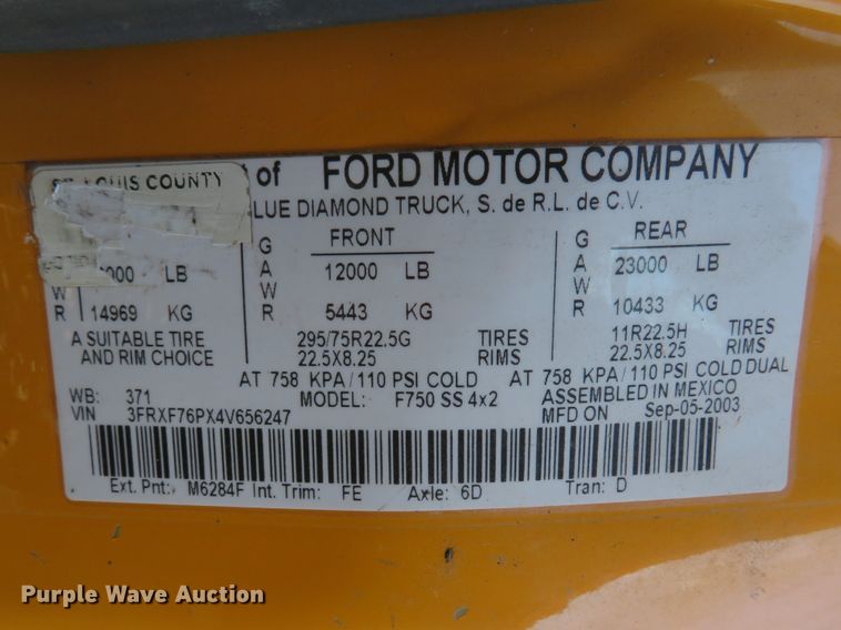 image for item DH1605 2004 Ford F750 Super Duty XL dump truck