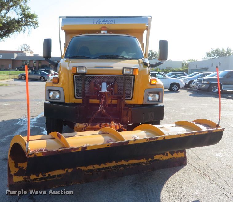 image for item DH1606 2004 GMC C8500 dump truck