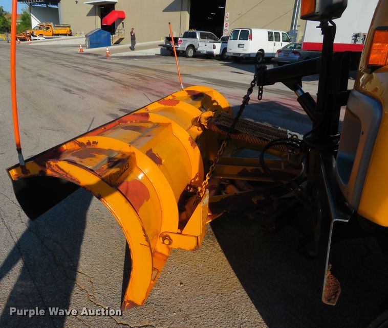 image for item DH1606 2004 GMC C8500 dump truck