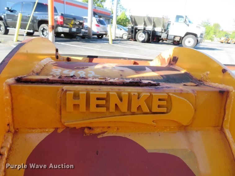 image for item DH1606 2004 GMC C8500 dump truck