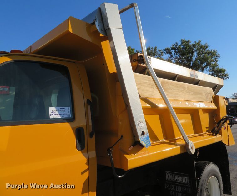 image for item DH1606 2004 GMC C8500 dump truck