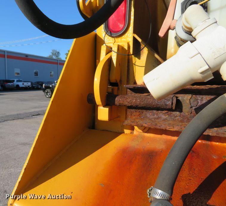 image for item DH1606 2004 GMC C8500 dump truck