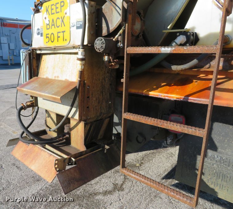 image for item DH1606 2004 GMC C8500 dump truck