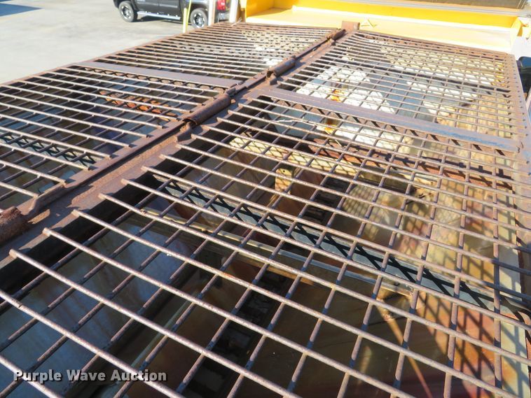 image for item DH1606 2004 GMC C8500 dump truck