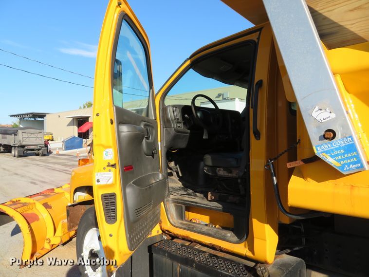 image for item DH1606 2004 GMC C8500 dump truck