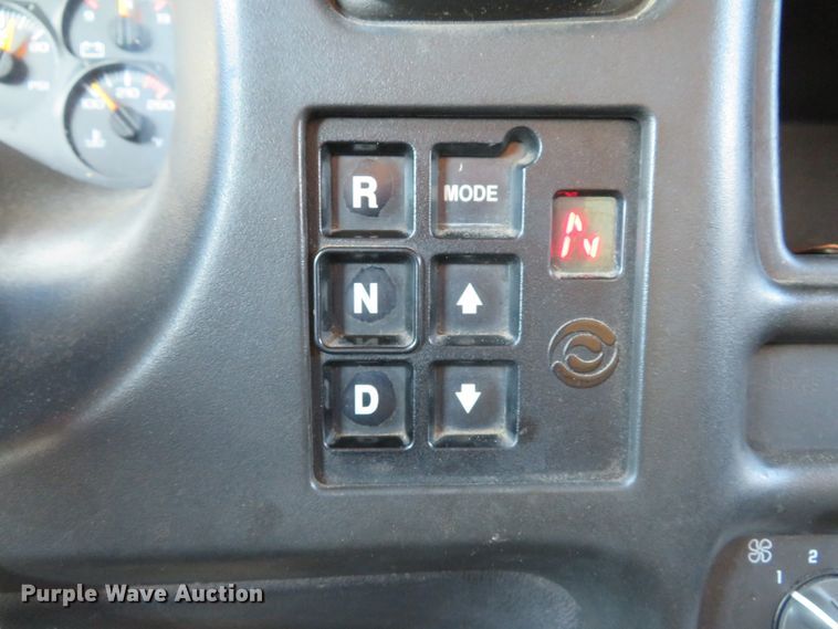 image for item DH1606 2004 GMC C8500 dump truck