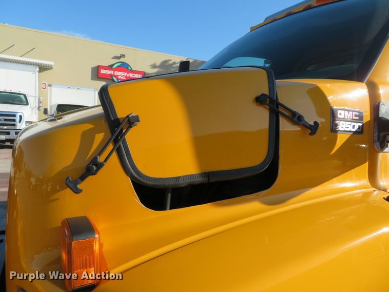 image for item DH1606 2004 GMC C8500 dump truck