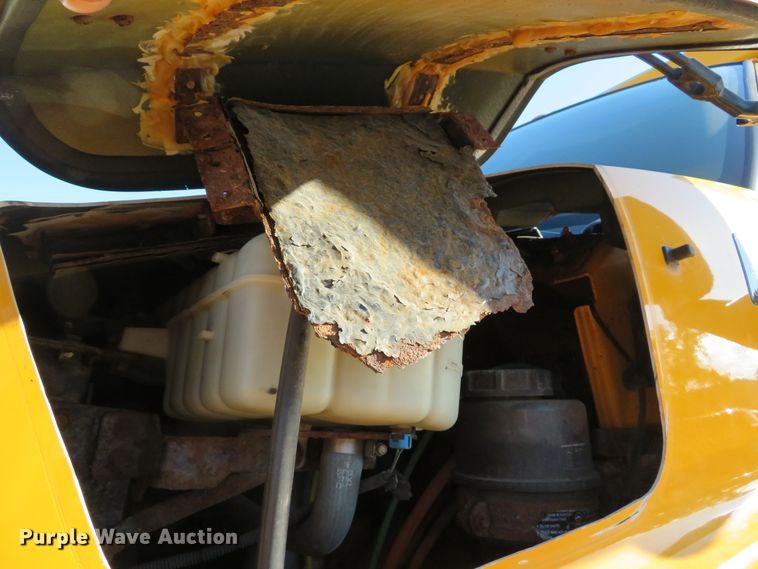 image for item DH1606 2004 GMC C8500 dump truck