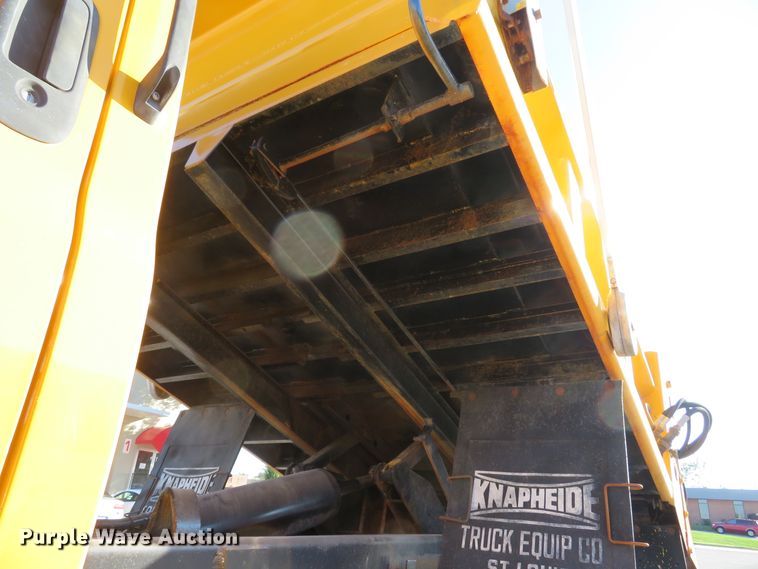 image for item DH1606 2004 GMC C8500 dump truck