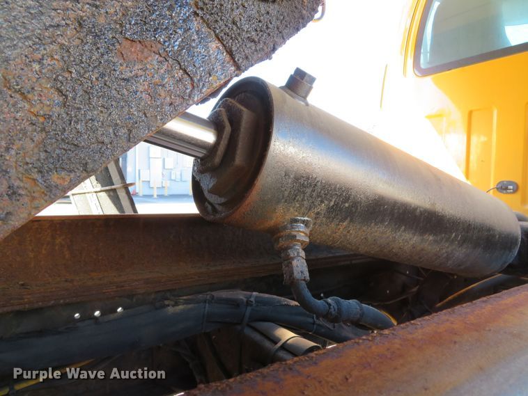 image for item DH1606 2004 GMC C8500 dump truck