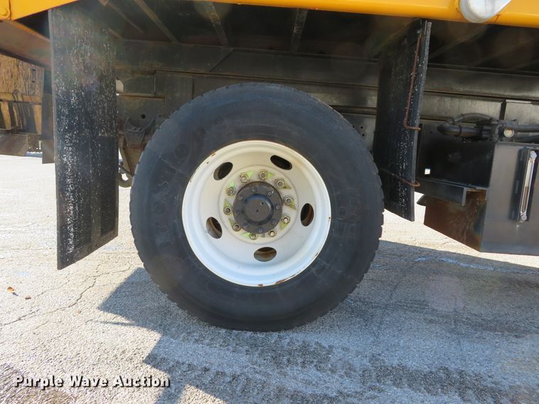 image for item DH1606 2004 GMC C8500 dump truck