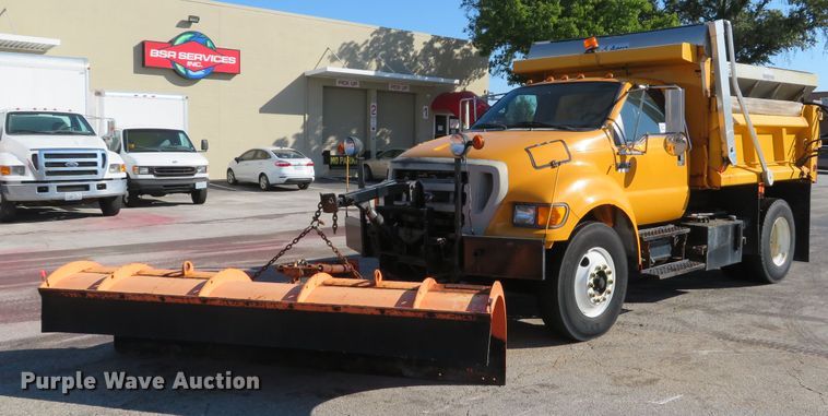 image for item DH1607 2004 Ford F750 Super Duty XL dump truck