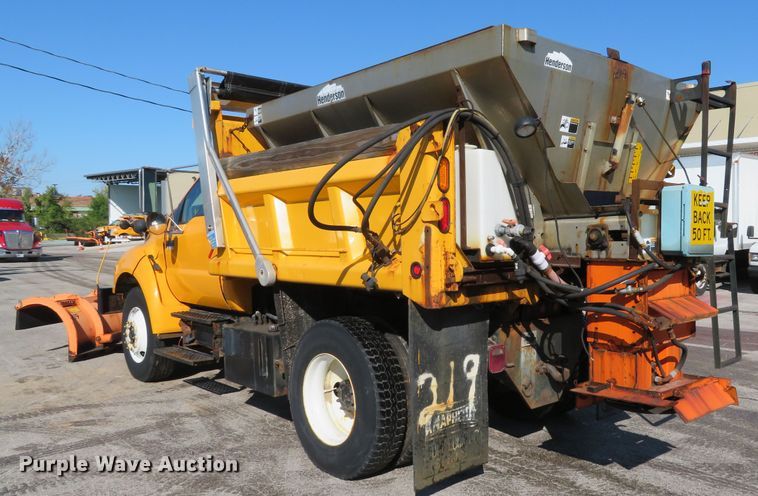 image for item DH1607 2004 Ford F750 Super Duty XL dump truck