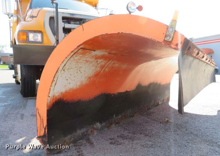 image for item DH1607 2004 Ford F750 Super Duty XL dump truck