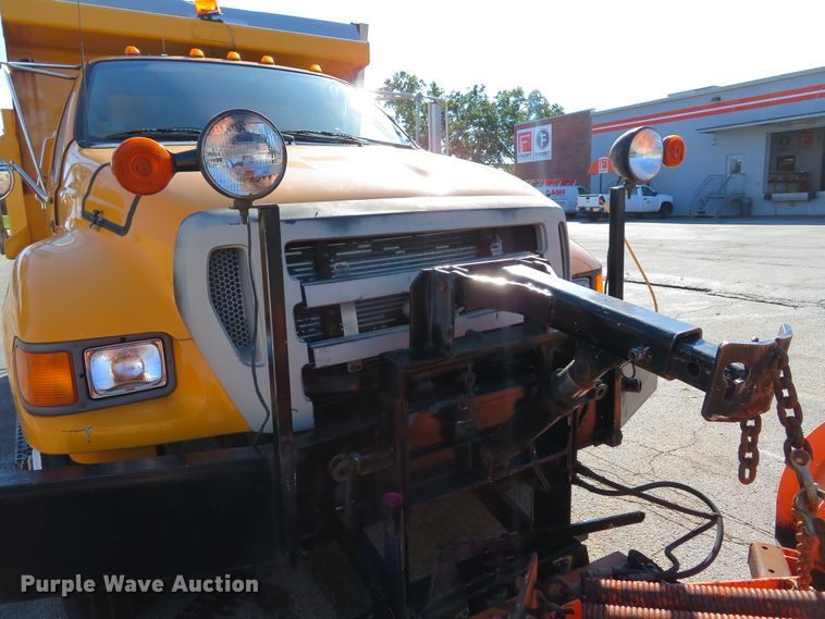 image for item DH1607 2004 Ford F750 Super Duty XL dump truck