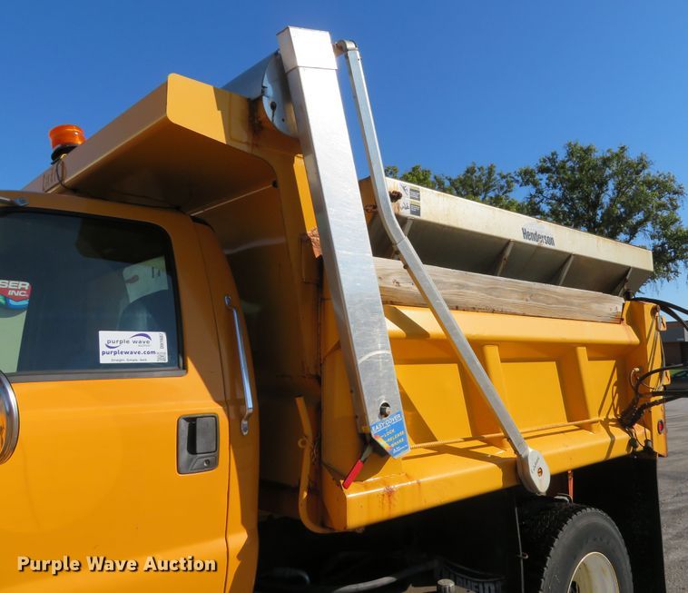 image for item DH1607 2004 Ford F750 Super Duty XL dump truck