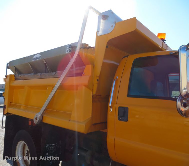 image for item DH1607 2004 Ford F750 Super Duty XL dump truck