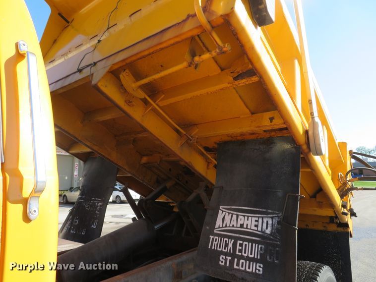 image for item DH1607 2004 Ford F750 Super Duty XL dump truck