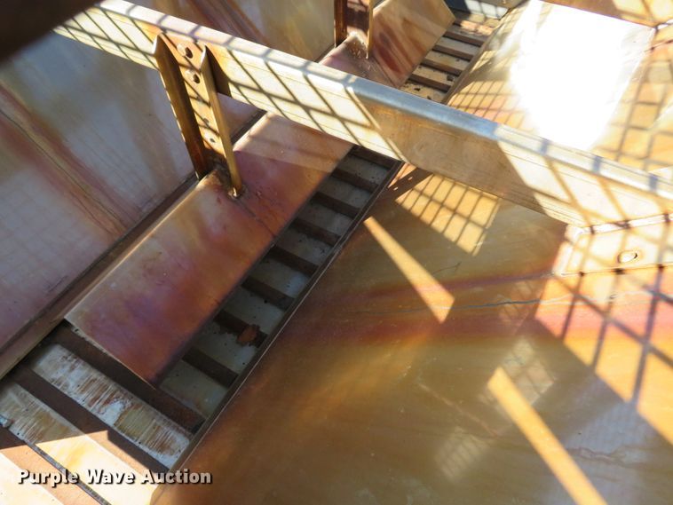 image for item DH1607 2004 Ford F750 Super Duty XL dump truck