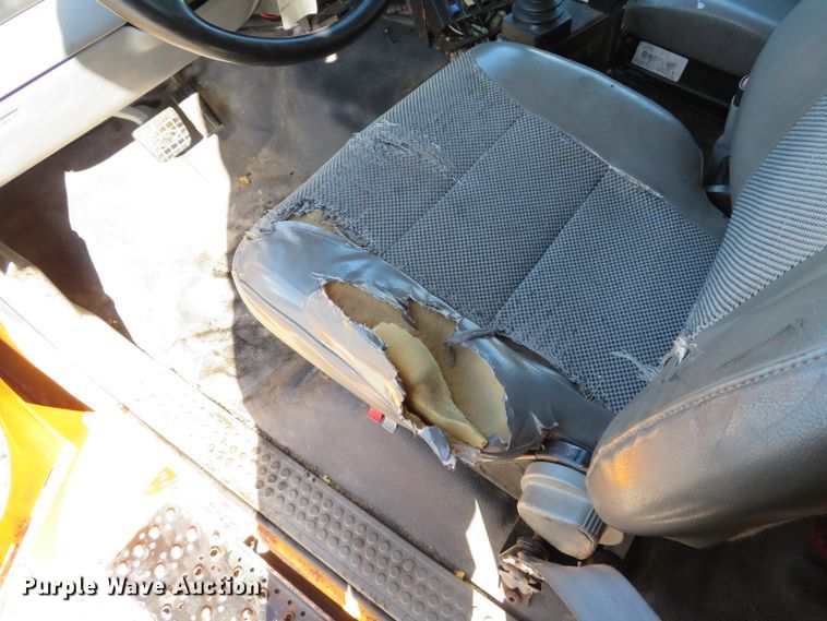 image for item DH1607 2004 Ford F750 Super Duty XL dump truck