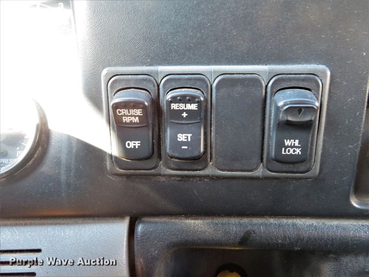 image for item DH1607 2004 Ford F750 Super Duty XL dump truck