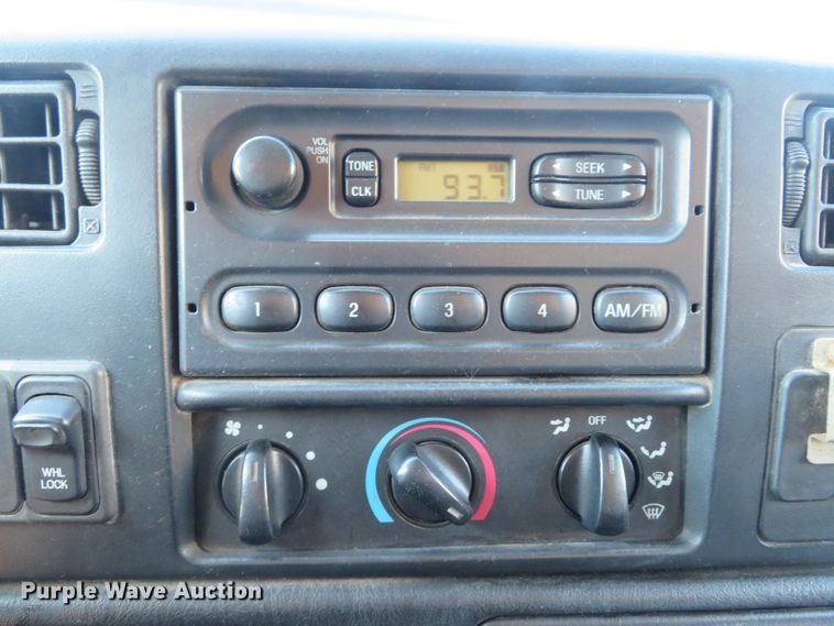 image for item DH1607 2004 Ford F750 Super Duty XL dump truck