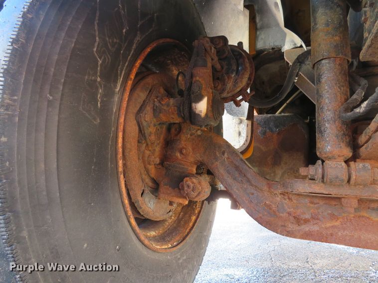 image for item DH1607 2004 Ford F750 Super Duty XL dump truck