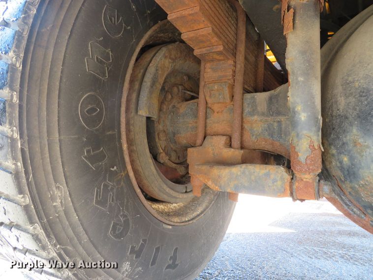 image for item DH1607 2004 Ford F750 Super Duty XL dump truck