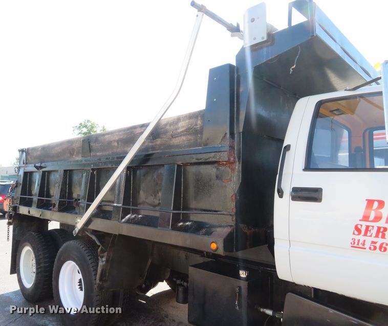 image for item DH1611 1996 GMC TopKick C6500 dump truck