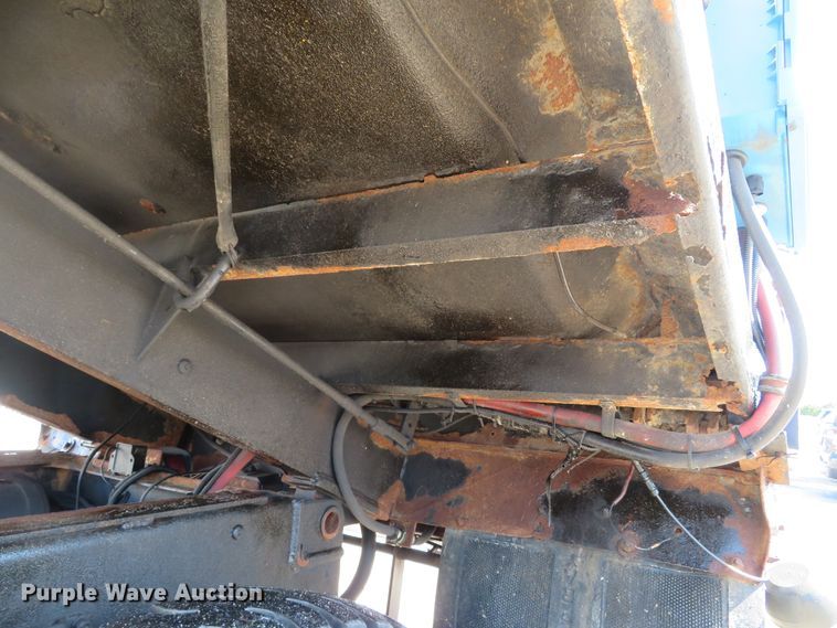 image for item DH1611 1996 GMC TopKick C6500 dump truck