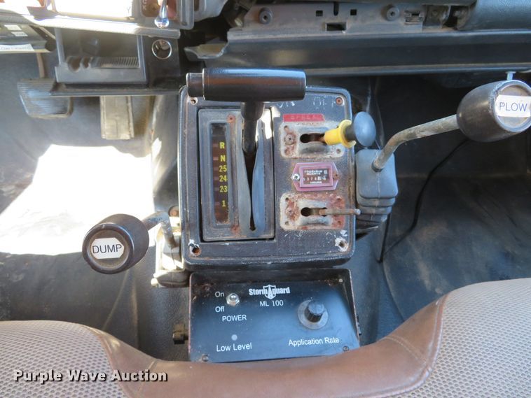 image for item DH1611 1996 GMC TopKick C6500 dump truck