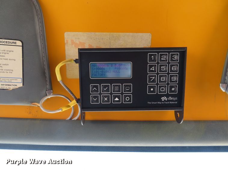 image for item DH1611 1996 GMC TopKick C6500 dump truck