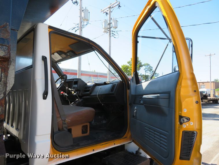 image for item DH1611 1996 GMC TopKick C6500 dump truck