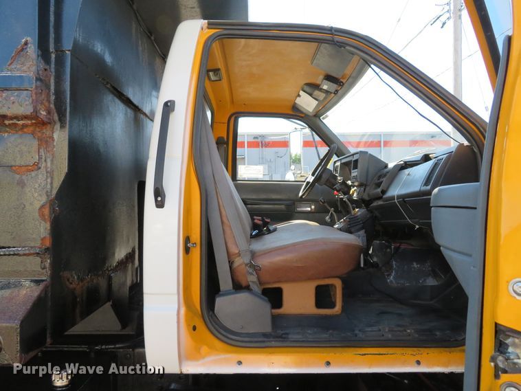 image for item DH1611 1996 GMC TopKick C6500 dump truck