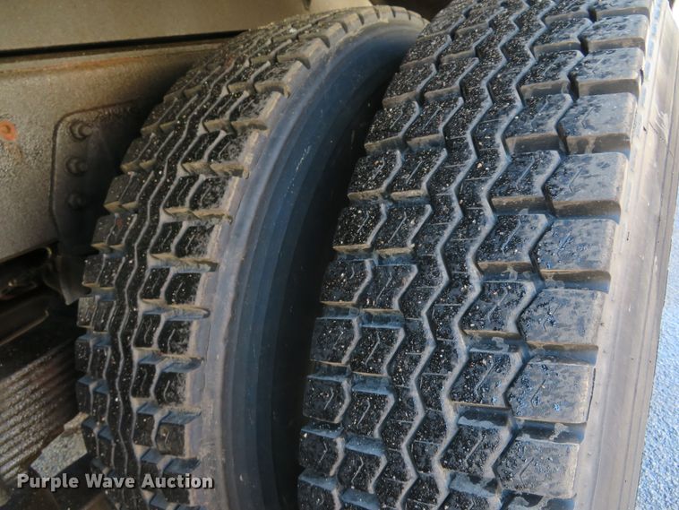 image for item DH1611 1996 GMC TopKick C6500 dump truck