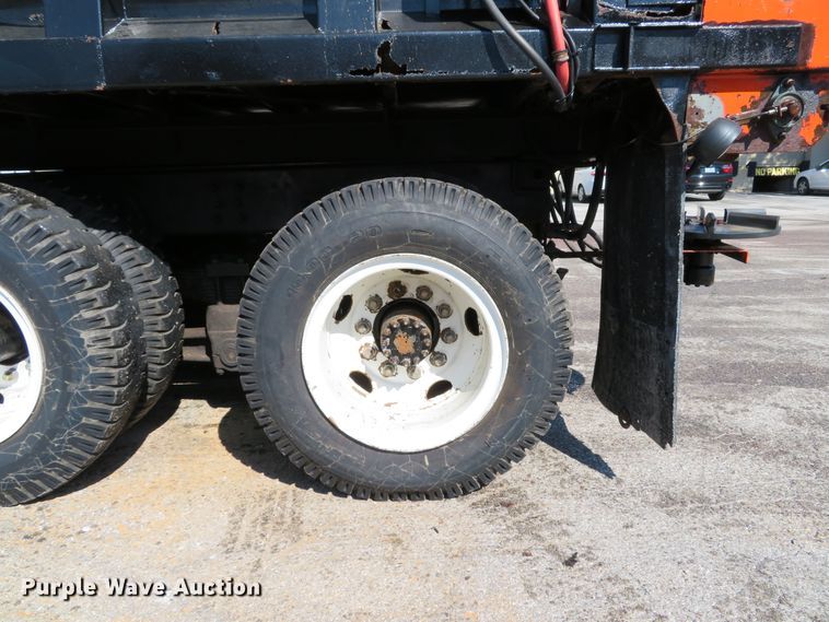 image for item DH1611 1996 GMC TopKick C6500 dump truck