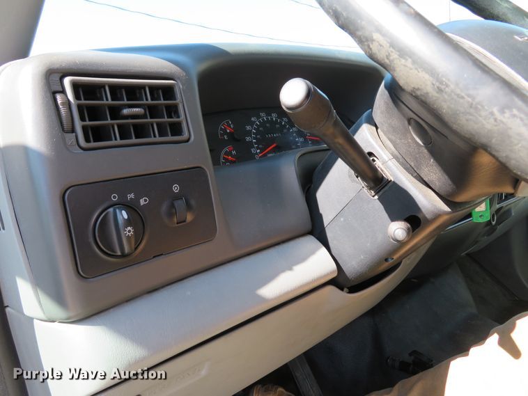 image for item DH1612 2006 Ford F750 Super Duty XLT box truck