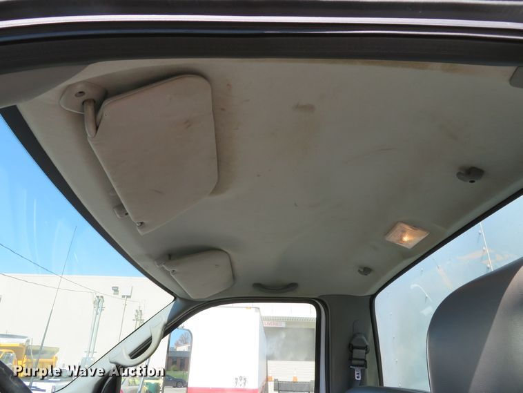 image for item DH1612 2006 Ford F750 Super Duty XLT box truck