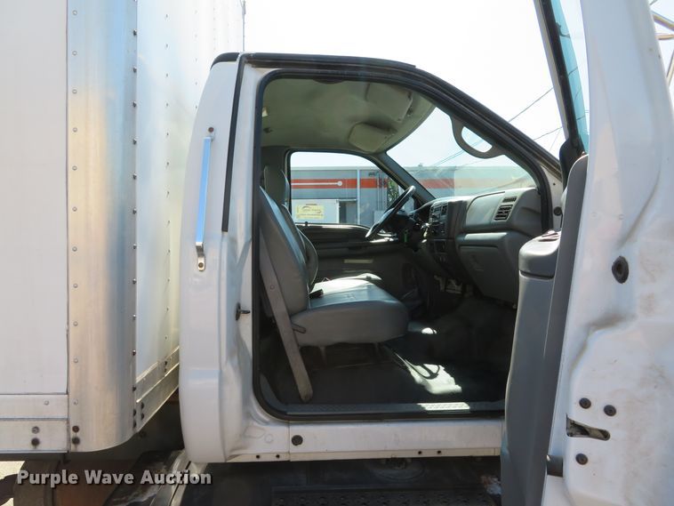 image for item DH1612 2006 Ford F750 Super Duty XLT box truck