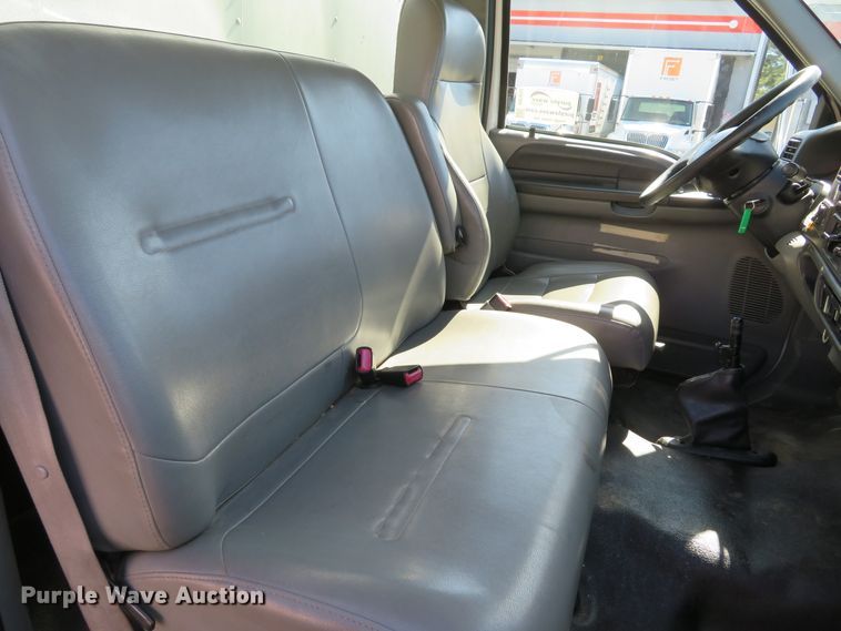 image for item DH1612 2006 Ford F750 Super Duty XLT box truck