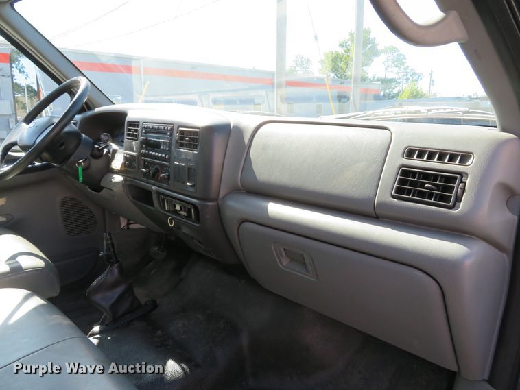 image for item DH1612 2006 Ford F750 Super Duty XLT box truck