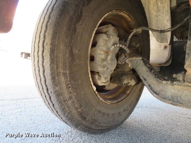 image for item DH1612 2006 Ford F750 Super Duty XLT box truck