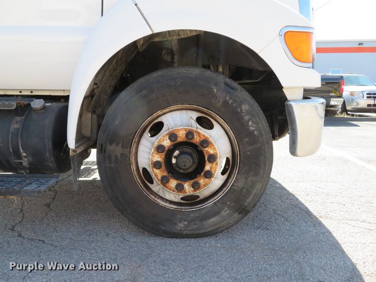 image for item DH1612 2006 Ford F750 Super Duty XLT box truck