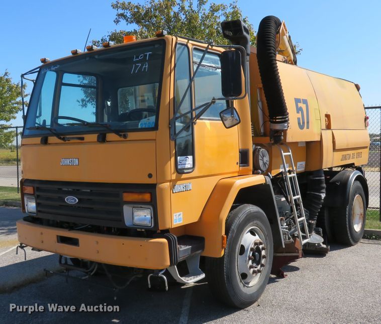image for item DH1616 1997 Ford CF8000 street sweeper truck
