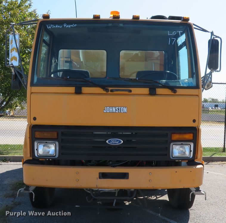 image for item DH1616 1997 Ford CF8000 street sweeper truck