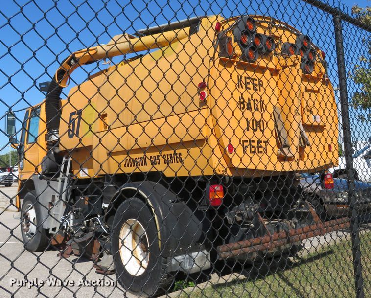 image for item DH1616 1997 Ford CF8000 street sweeper truck